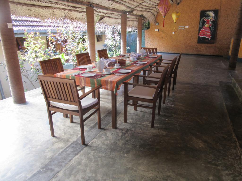 Lazy Lizard Hotel Galle Exterior photo